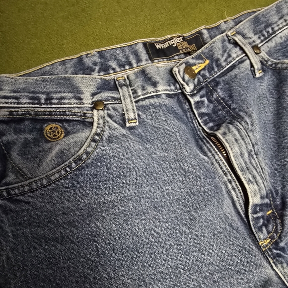 Wrangler George Strait Collection - Picture 4 of 5